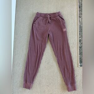 ALO Yoga women’s joggers